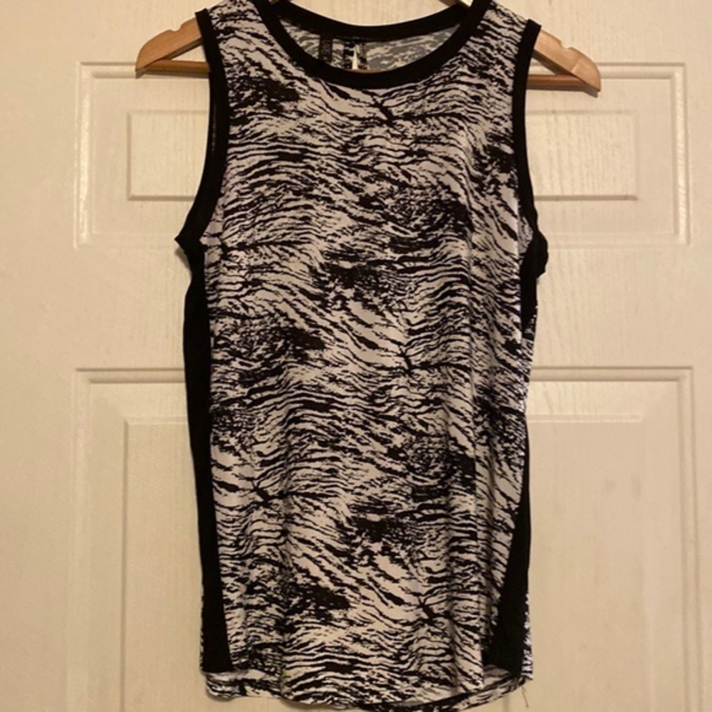 Lapis sleeveless top